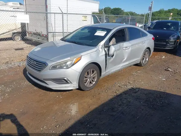 5NPE24AF9GH416801 2016 HYUNDAI SONATA - Image 2