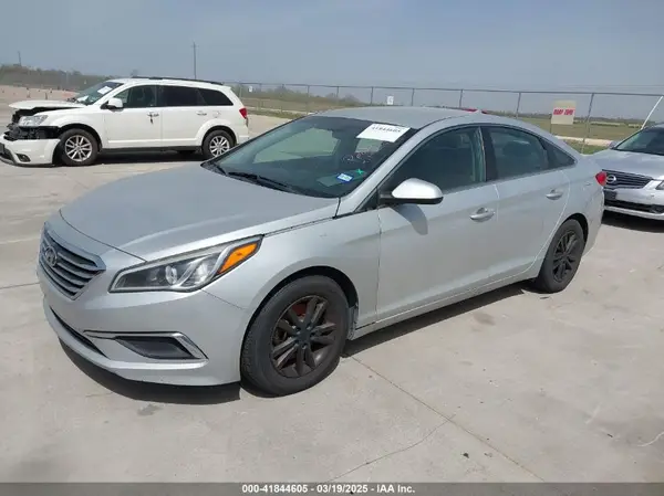 5NPE24AF9GH417835 2016 HYUNDAI SONATA - Image 2