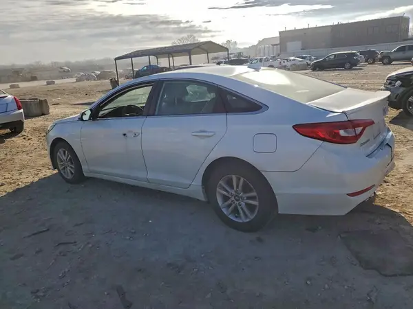 5NPE24AF9GH420962 2016 HYUNDAI SONATA - Image 2