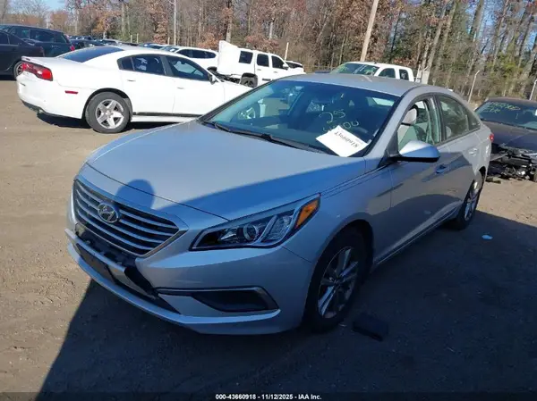 5NPE24AF9GH429810 2016 HYUNDAI SONATA - Image 2