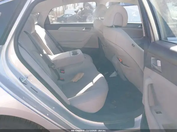 5NPE24AF9GH429810 2016 HYUNDAI SONATA - Image 8