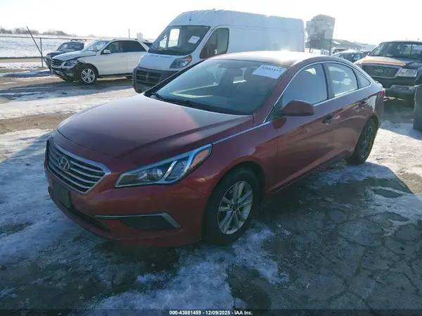 5NPE24AF9GH430018 2016 HYUNDAI SONATA - Image 2