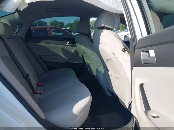 5NPE24AF9HH436869 2017 HYUNDAI SONATA - Image 8