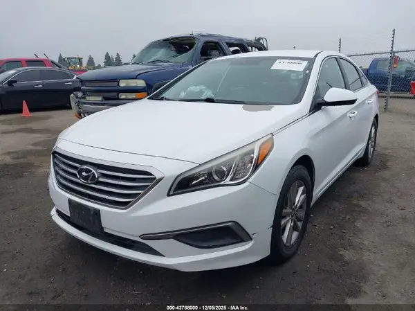 5NPE24AF9HH441487 2017 HYUNDAI SONATA - Image 2
