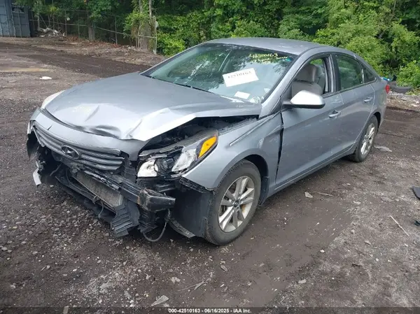 5NPE24AF9HH443515 2017 HYUNDAI SONATA - Image 2