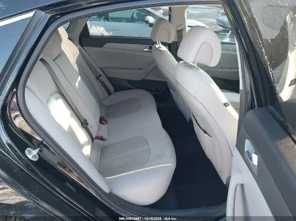 5NPE24AF9HH465773 2017 HYUNDAI SONATA - Image 8