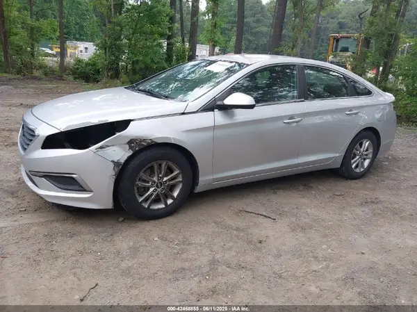 5NPE24AF9HH472027 2017 HYUNDAI SONATA - Image 2