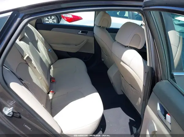 5NPE24AF9HH476109 2017 HYUNDAI SONATA - Image 8
