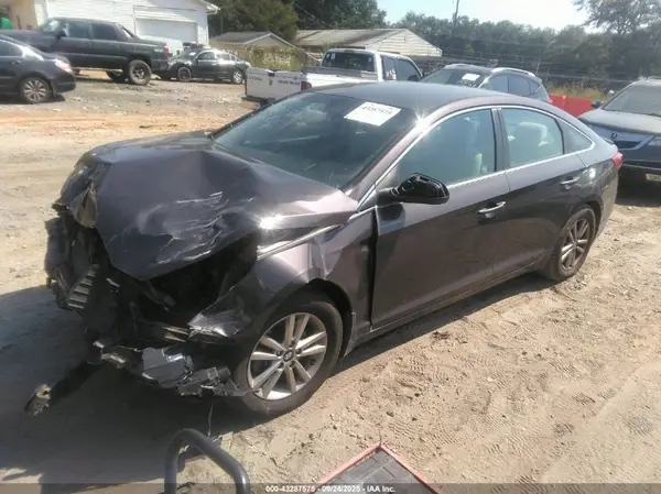 5NPE24AF9HH479768 2017 HYUNDAI SONATA - Image 2