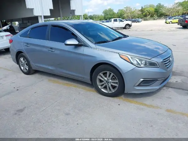 5NPE24AF9HH486896 2017 HYUNDAI SONATA - Image 1