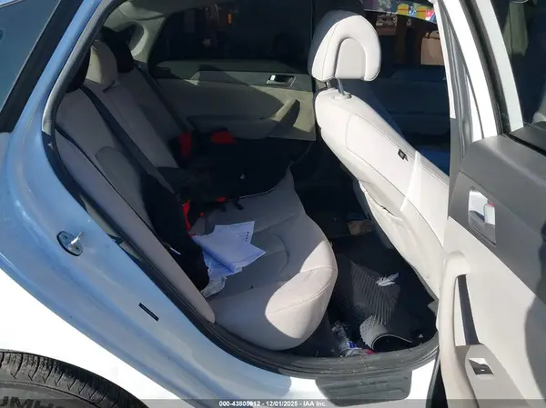 5NPE24AF9HH489801 2017 HYUNDAI SONATA - Image 8