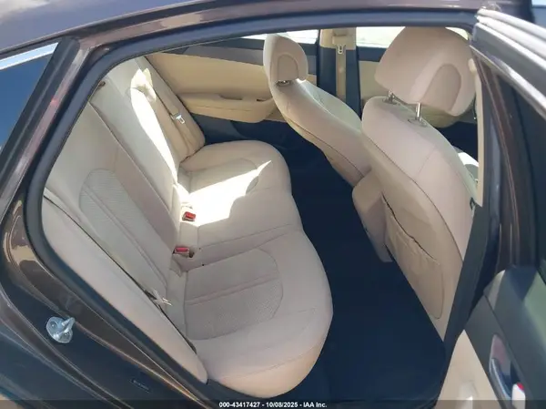 5NPE24AF9HH492049 2017 HYUNDAI SONATA - Image 8