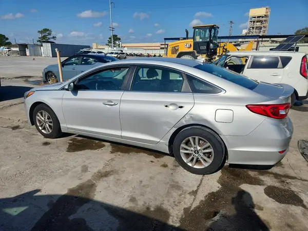 5NPE24AF9HH492634 2017 HYUNDAI SONATA - Image 2