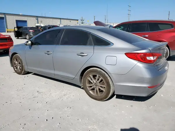 5NPE24AF9HH493282 2017 HYUNDAI SONATA - Image 2