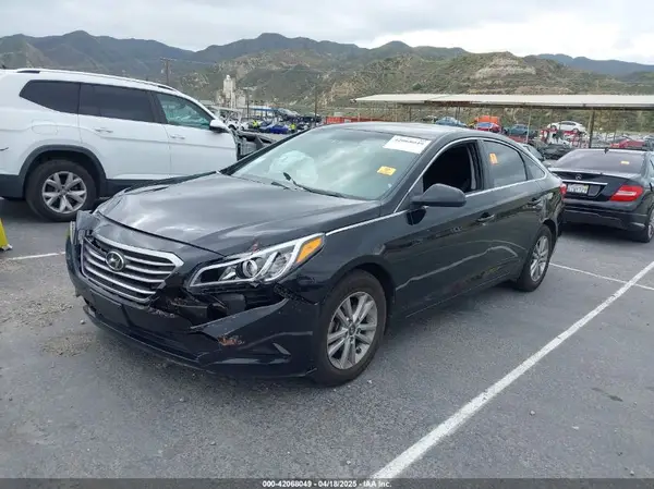 5NPE24AF9HH496831 2017 HYUNDAI SONATA - Image 2