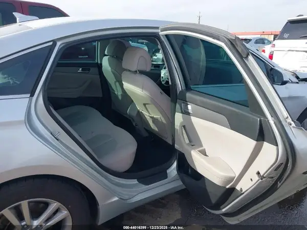 5NPE24AF9HH500277 2017 HYUNDAI SONATA - Image 8