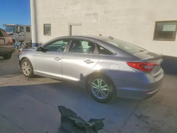 5NPE24AF9HH501641 2017 HYUNDAI SONATA - Image 2