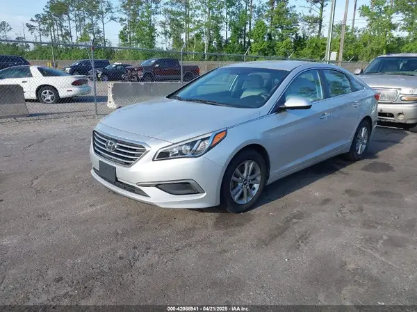 5NPE24AF9HH502787 2017 HYUNDAI SONATA - Image 2
