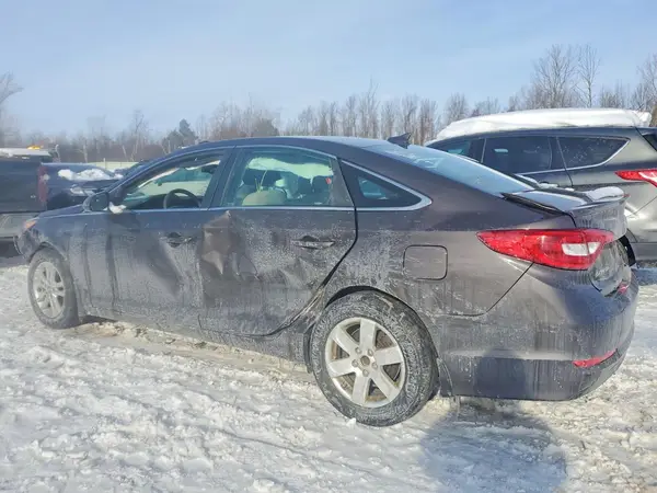 5NPE24AF9HH505026 2017 HYUNDAI SONATA - Image 2