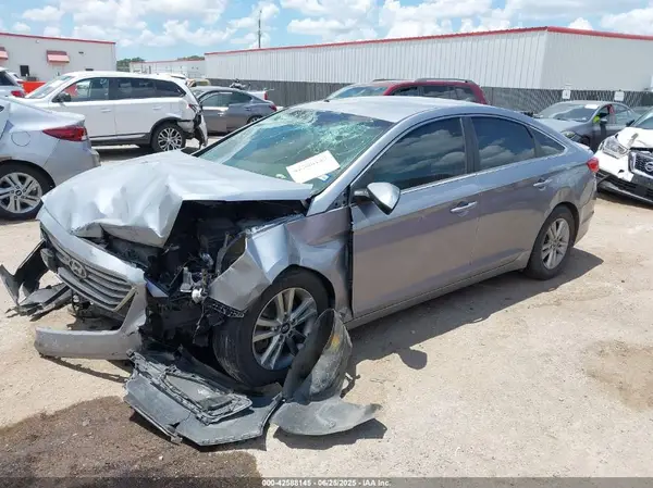 5NPE24AF9HH506824 2017 HYUNDAI SONATA - Image 2