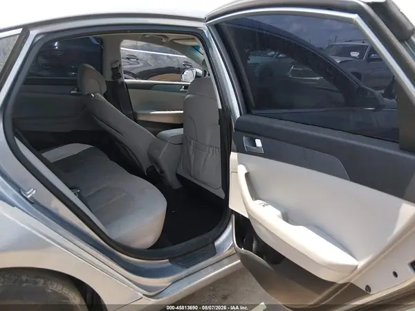 5NPE24AF9HH517449 2017 HYUNDAI SONATA - Image 8