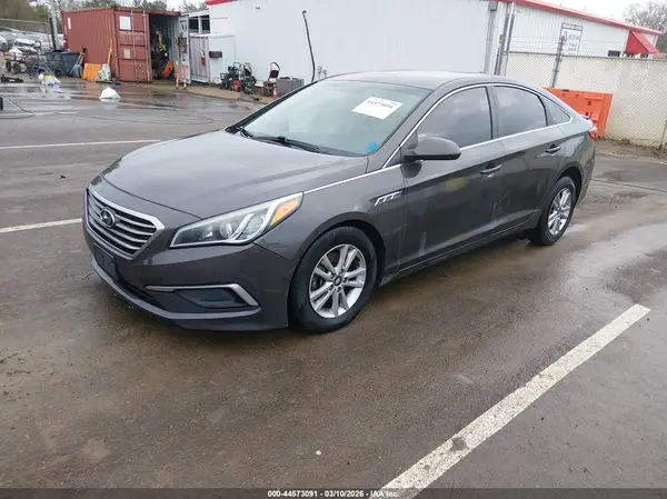 5NPE24AF9HH518892 2017 HYUNDAI SONATA - Image 2