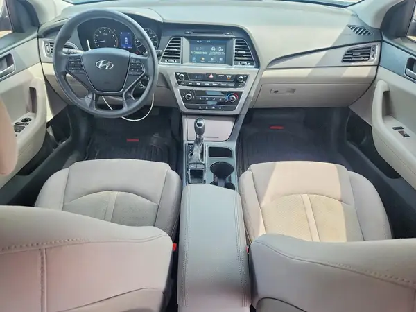 5NPE24AF9HH519525 2017 HYUNDAI ELANTRA - Image 8