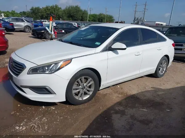 5NPE24AF9HH519959 2017 HYUNDAI SONATA - Image 2