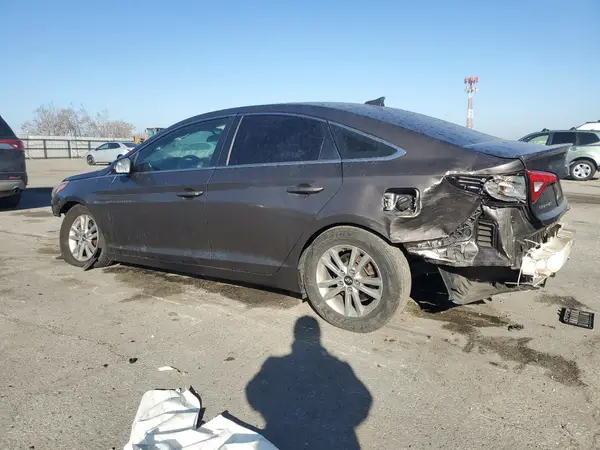 5NPE24AF9HH520903 2017 HYUNDAI SONATA - Image 2