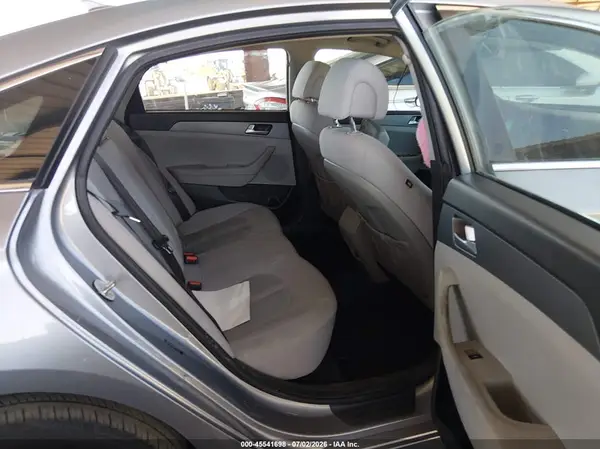 5NPE24AF9HH530430 2017 HYUNDAI SONATA - Image 8