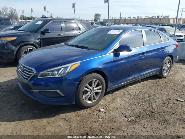 5NPE24AF9HH530699 2017 HYUNDAI SONATA - Image 2