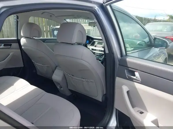 5NPE24AF9HH534669 2017 HYUNDAI SONATA - Image 8
