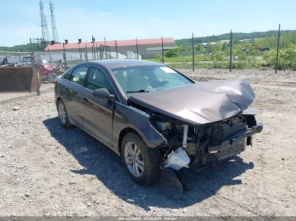 5NPE24AF9HH540021 2017 HYUNDAI SONATA - Image 1