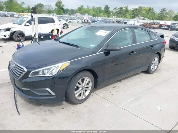 5NPE24AF9HH548023 2017 HYUNDAI SONATA - Image 2