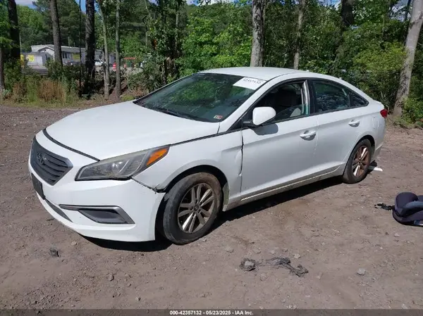 5NPE24AF9HH548104 2017 HYUNDAI SONATA - Image 2