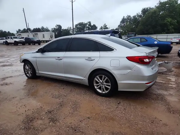 5NPE24AF9HH549530 2017 HYUNDAI SONATA - Image 2