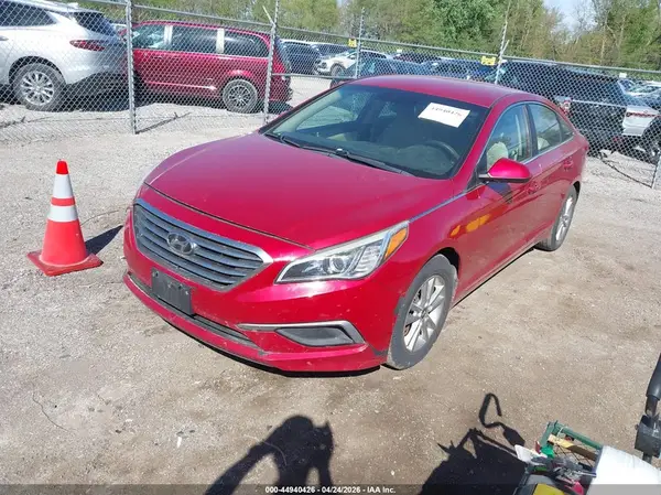 5NPE24AF9HH550192 2017 HYUNDAI SONATA - Image 2