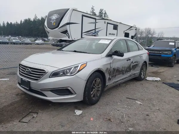 5NPE24AF9HH551326 2017 HYUNDAI SONATA - Image 2