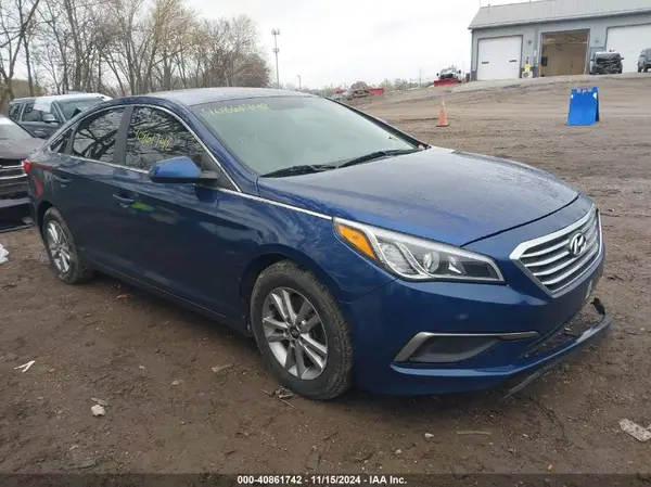 5NPE24AF9HH551603 2017 HYUNDAI SONATA - Image 1