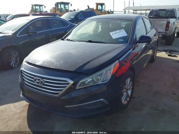 5NPE24AF9HH552072 2017 HYUNDAI SONATA - Image 2