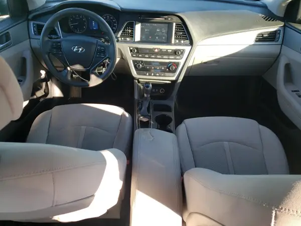 5NPE24AF9HH555652 2017 HYUNDAI SONATA - Image 8