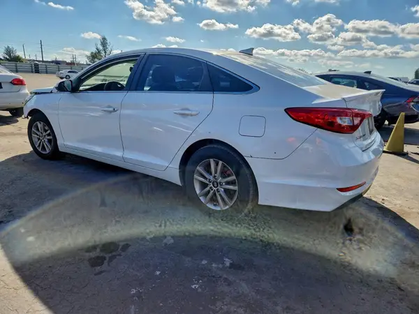 5NPE24AF9HH557997 2017 HYUNDAI SONATA - Image 2
