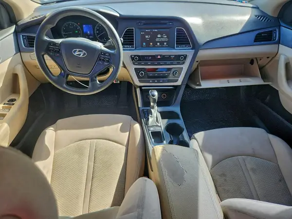 5NPE24AF9HH557997 2017 HYUNDAI SONATA - Image 8