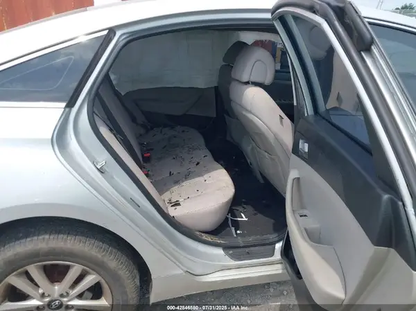 5NPE24AF9HH558227 2017 HYUNDAI SONATA - Image 8