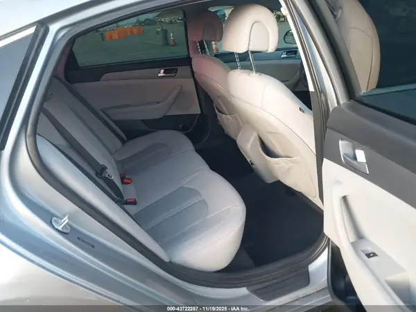 5NPE24AF9HH559037 2017 HYUNDAI SONATA - Image 8