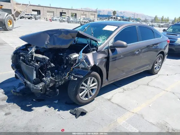 5NPE24AF9HH562004 2017 HYUNDAI SONATA - Image 2