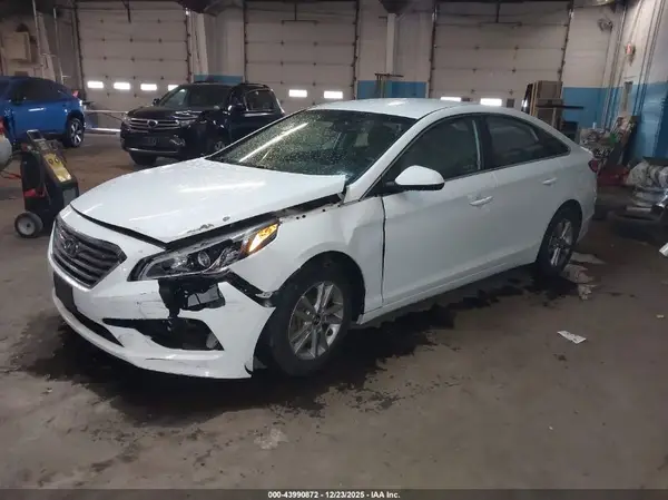 5NPE24AF9HH563346 2017 HYUNDAI SONATA - Image 2