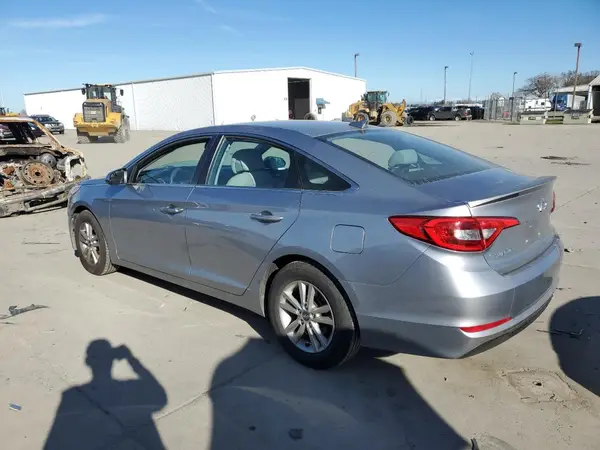 5NPE24AF9HH569163 2017 HYUNDAI SONATA - Image 2