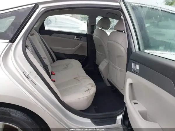 5NPE24AF9HH570166 2017 HYUNDAI SONATA - Image 8