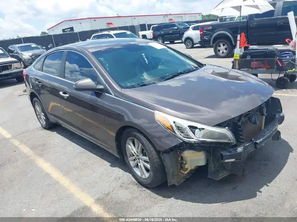 5NPE24AF9HH573598 2017 HYUNDAI SONATA - Image 1